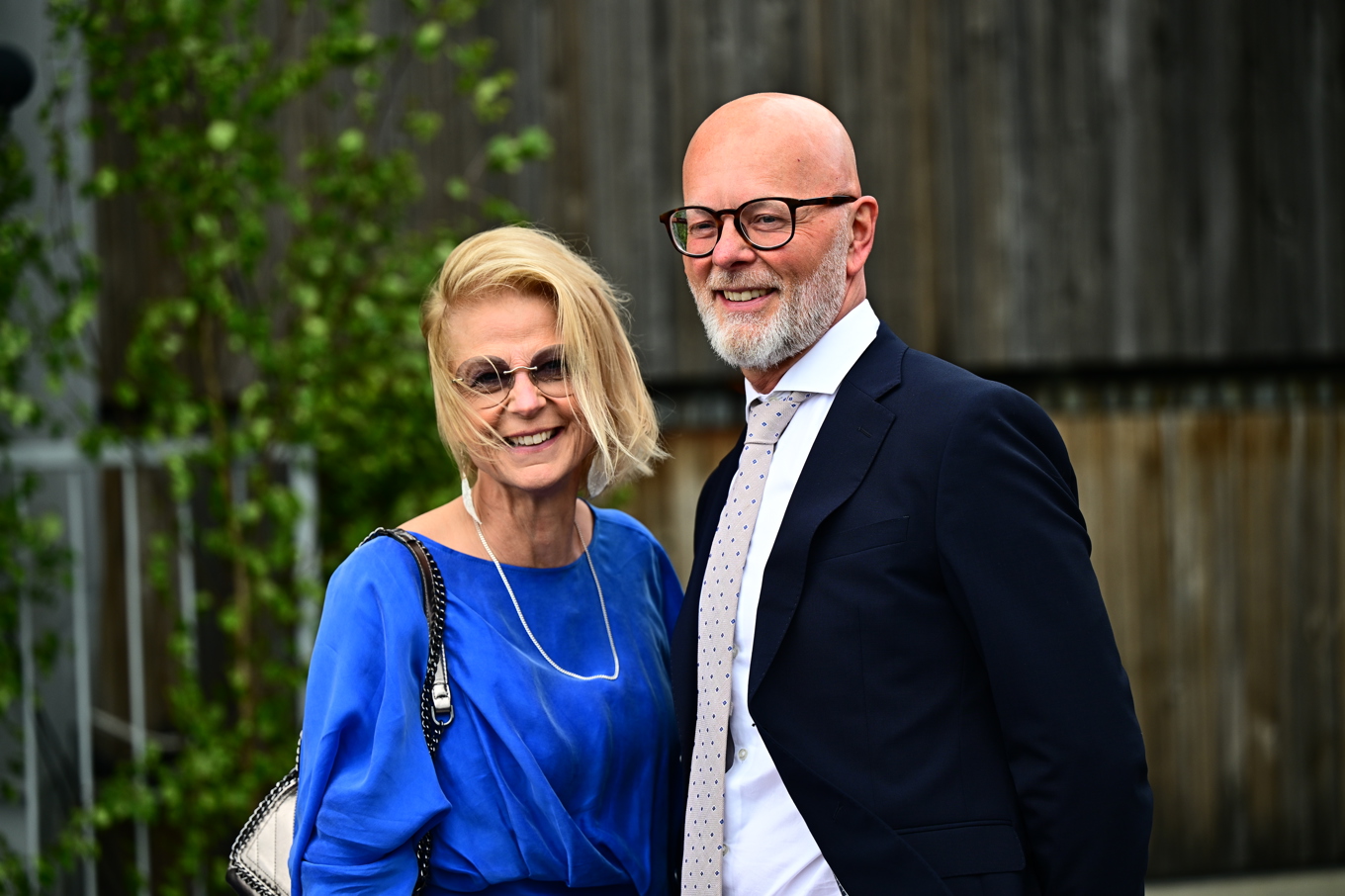 Finansminister Elisabeth Svantesson med sin make Bjarne Svantesson på nationaldagen förra året. Foto: Magnus Lejhall/TT