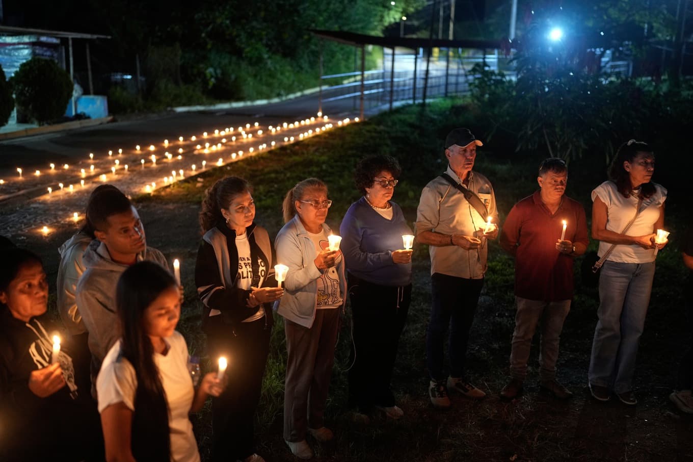 Anhöriga till fångar i ett fängelse i den venezuelanska staden Guatire i en manifestation med krav på att få dem släppta. Bilden är från den 23 januari. Foto: Ariana Cubillos/AP/TT