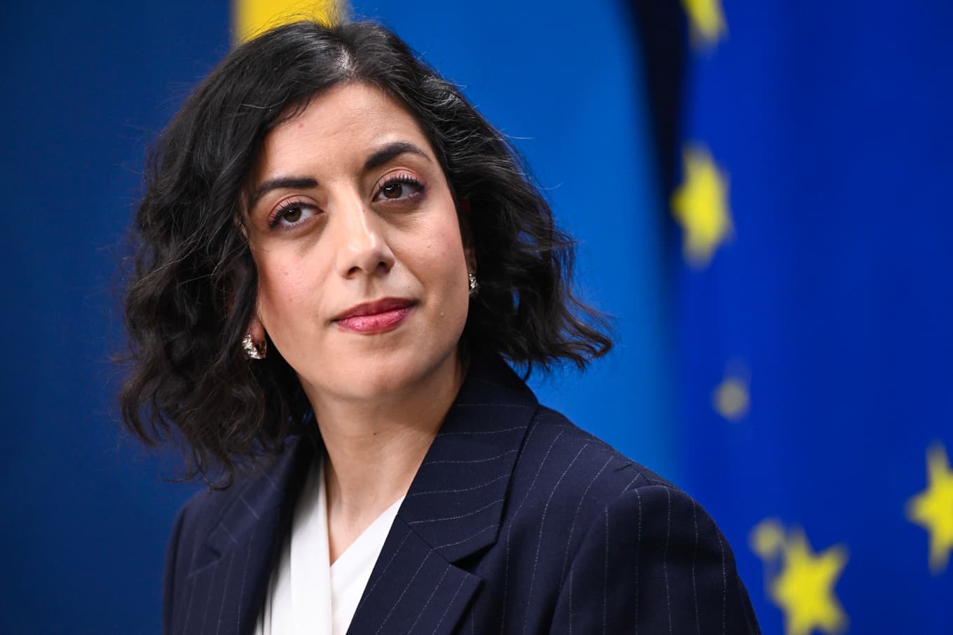 Utbildnings- och integrationsminister Simona Mohamsson (L) lägger fram förslag om mobilförbud i hela grundskolan från höstterminen. Foto: Henrik Montgomery/TT