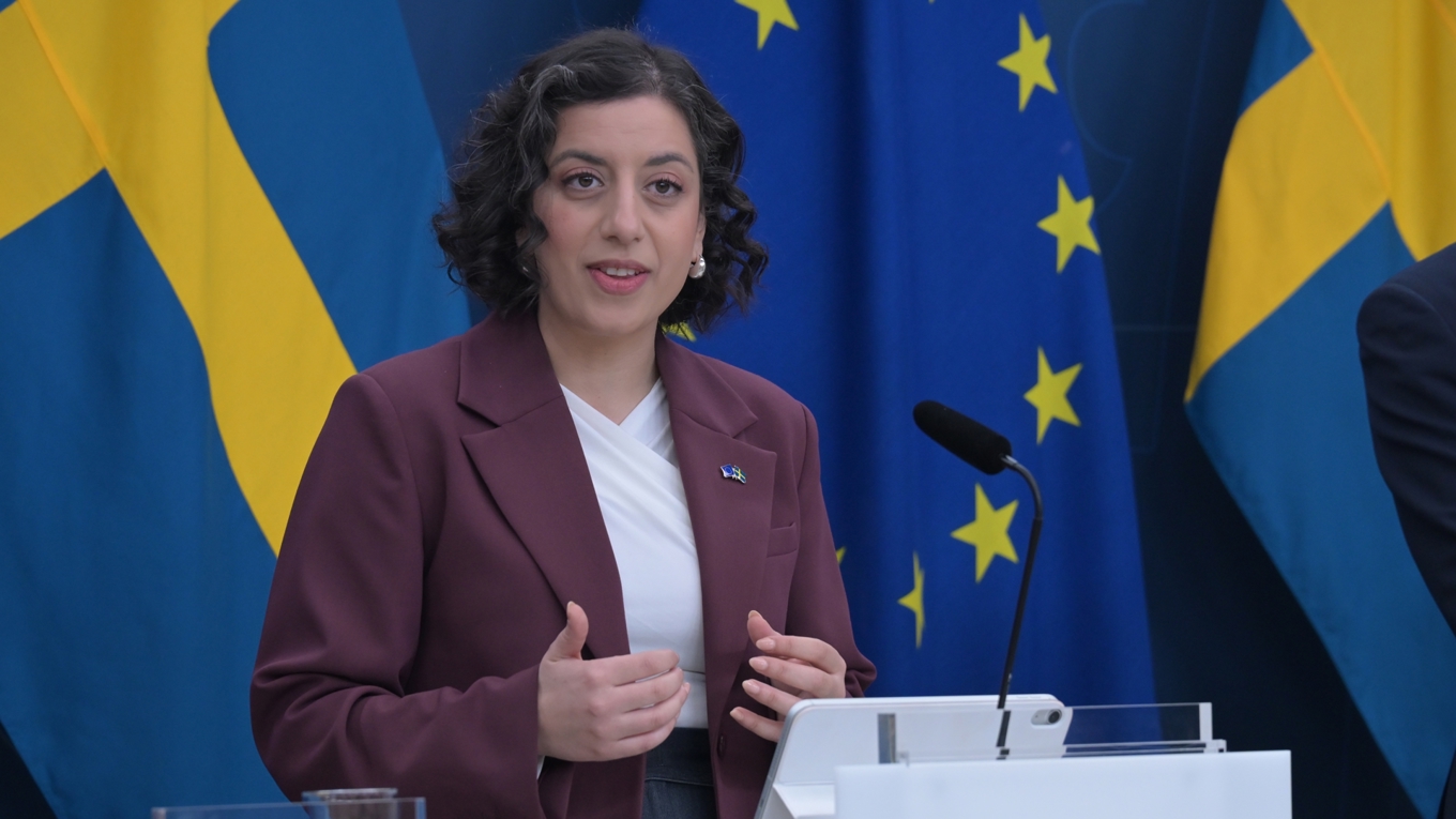 Utbildnings- och integrationsminister Simona Mohamsson (L), presenterar förslag som ska öka insynen i fristående förskolor och skolor, under en pressträff på måndagen. Foto: Roger Sahlström.