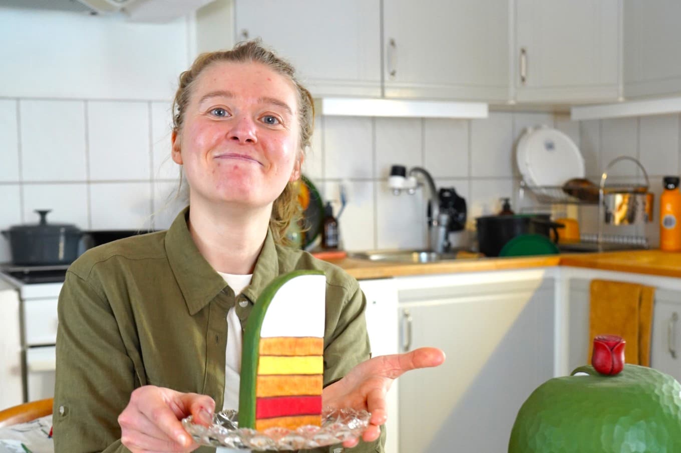 Färg, mönster och bakverk i trä.  Slöjdar-Molly inspirerar. Foto: Eva Sagerfors