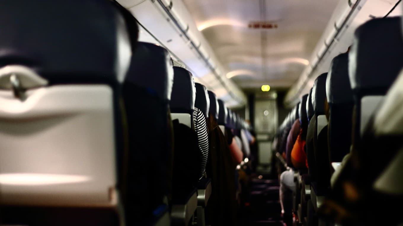 Europeiska parlamentet har sagt ja till att flygresenärer ska få ersättning i samband med förseningar på över tre timmar. Foto: Nick Zigic