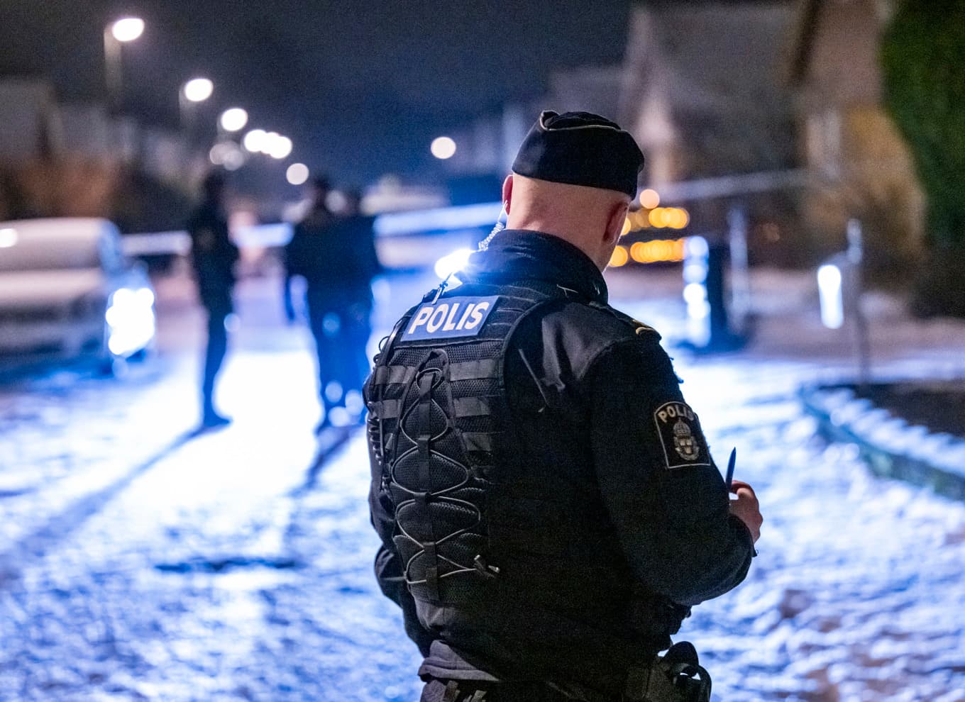 Polis på plats i Jägersro villastad i Malmö efter larm om en skottlossning på tisdagskvällen. Foto: Johan Nilsson / TT