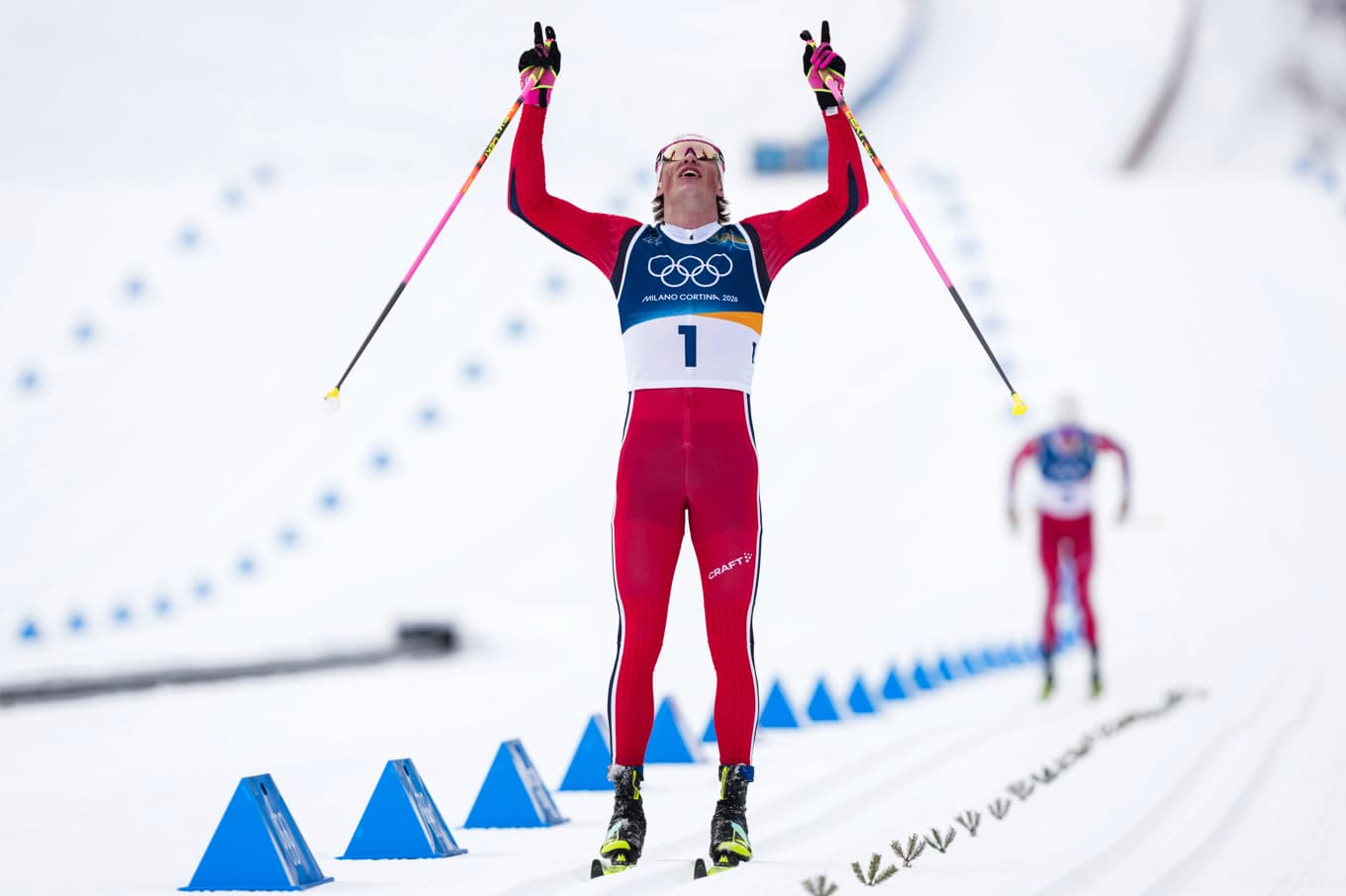 Johannes Høsflot Klæbo vid målgången i femmilen. Foto: Lise Åserud/NTB/TT