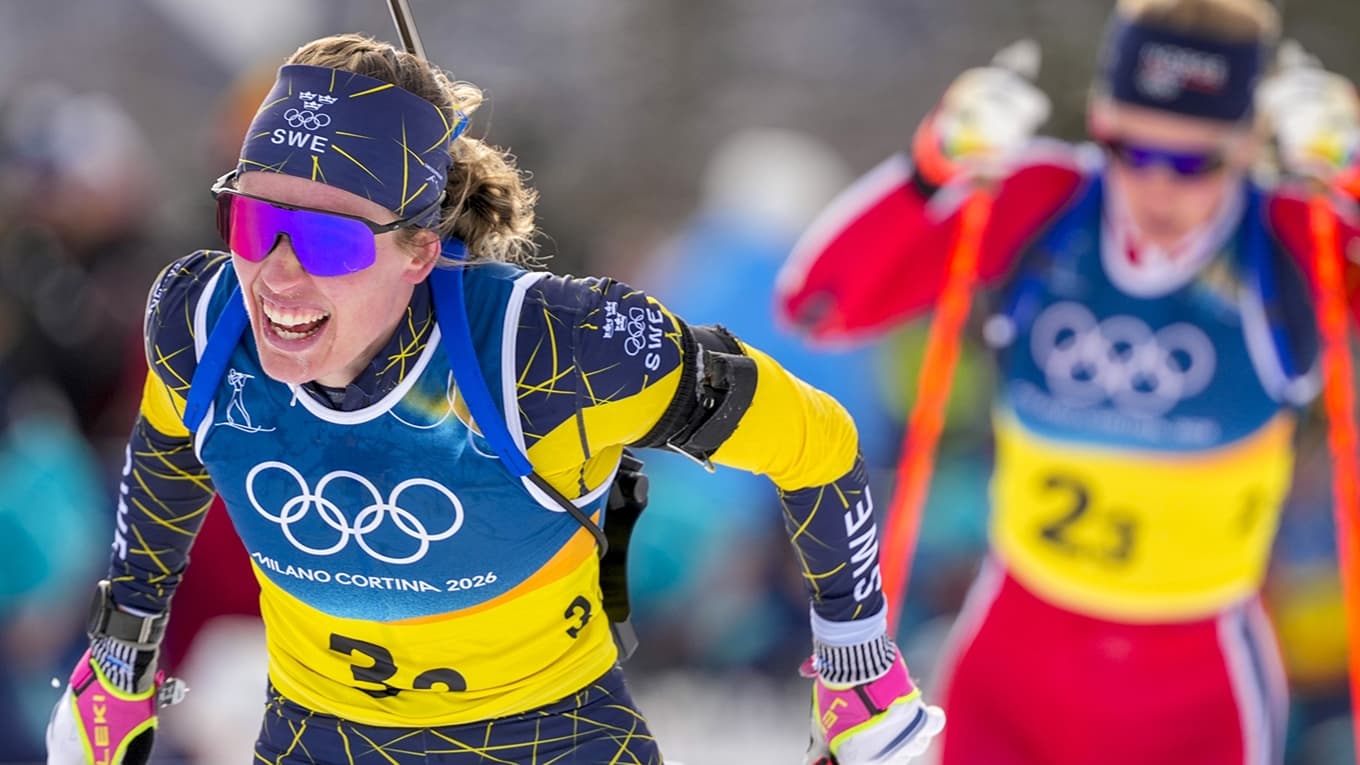 Skidskytten Elvira Öberg tycker att det ska vara prispengar i OS.  Det förklarade hon efter Sveriges silver i  onsdagens stafett. Epoch Times sportchef Jonas Arnesen håller med och förstår att idrottarna känner sig utnyttjade. Foto: Heiko Junge