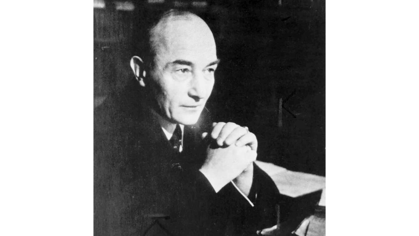 Robert Musil, 1930. Född 1880 i Klagenfurt, död 1942 i Genève. Han arbetade in i det sista på en fortsättning av ”Mannen utan egenskaper”. Foto: Wikimedia Commons