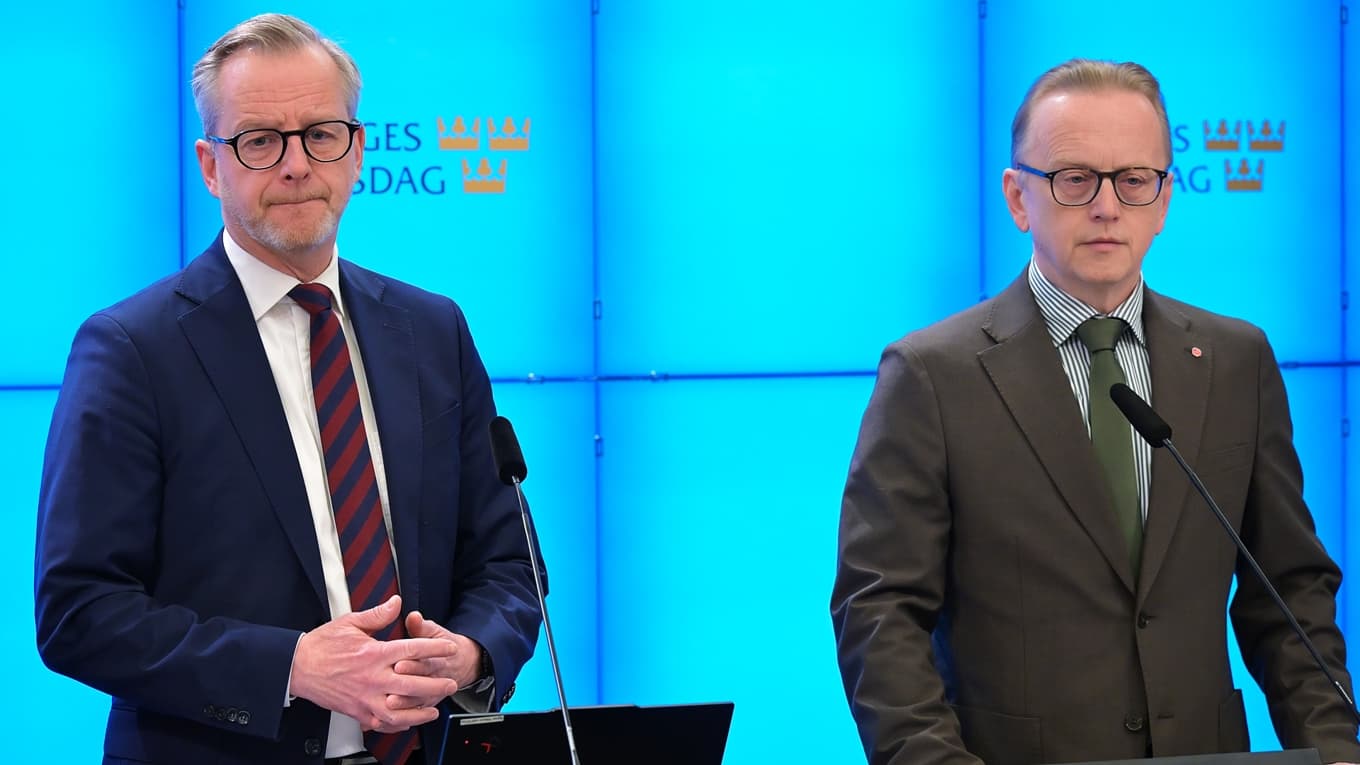 Elpriserna har stigit till de högsta nivåerna på över två år, samtidigt som regeringens högkostnadsskydd fortfarande inte har aktiverats. Socialdemokraterna kräver att stödet betalas ut, medan regeringen hänvisar till att prisgränsen ännu inte nåtts. Foto: Roger Sahlström.