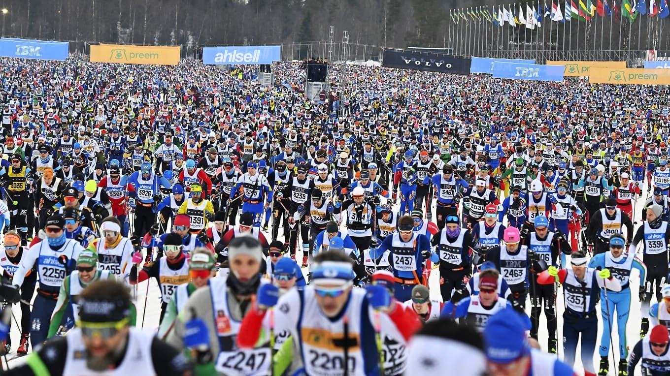 Cirka 14 300 åkare ger sig i väg på söndag i den 102:a upplagan av Vasaloppet. Foto: Ulf Palm, TT