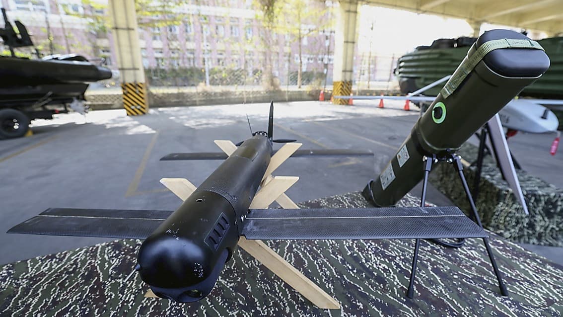 Drönare tillhörande den taiwanesiska militären. Experter menar att Taiwan bör satsa mer på drönare. Foto: I-HWA CHENG/AFP via Getty Images