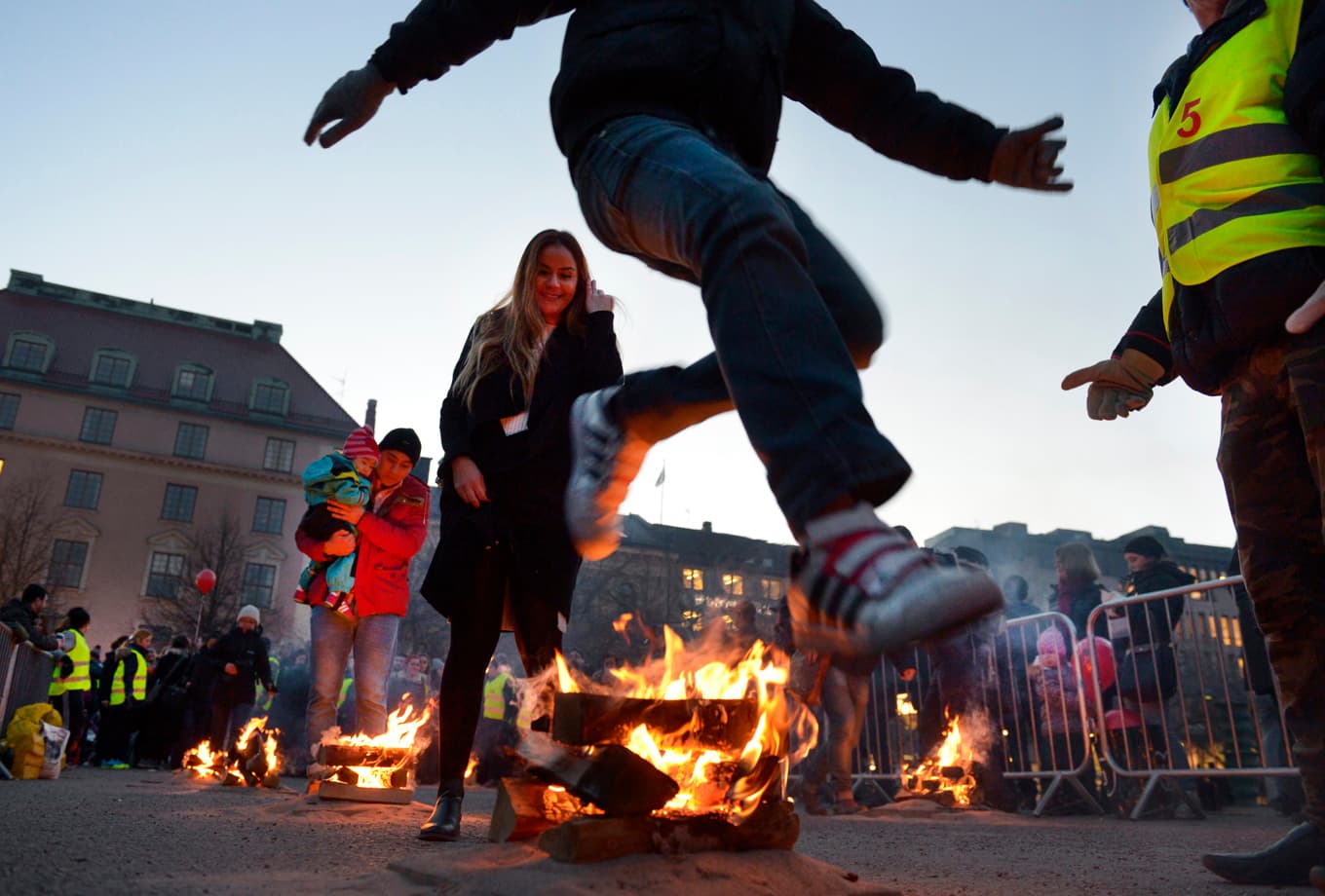 Eldfesten firas den sista tisdagen före vårdagjämningen. Arkivbild. Foto: Janerik Henriksson/TT