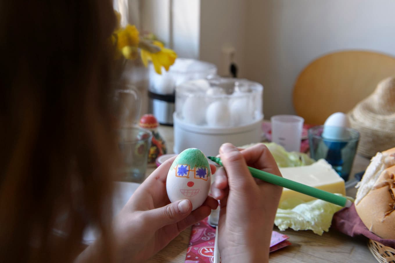 Svenska konsumenter kan andas ut, det kommer högst troligt att finnas gott om ägg till påsk. Arkivbild. Foto: Noella Johansson/TT