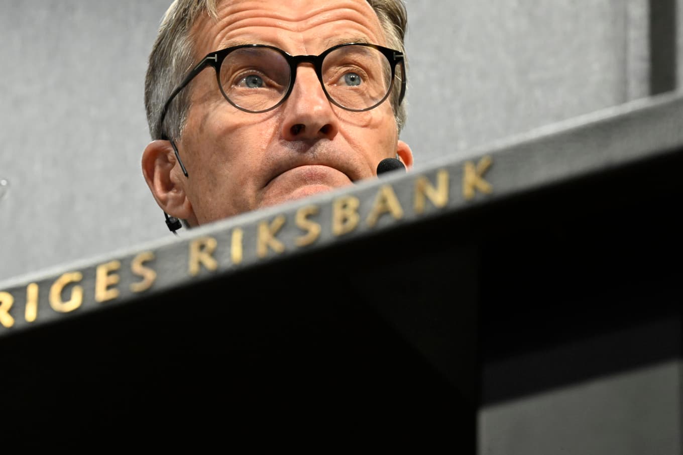 Riksbanken, med chefen Erik Thedéen, väntas till augusti ha höjt styrräntan tre gånger enligt en färsk prognos från Danske Bank. Arkivbild. Foto: Fredrik Sandberg/TT