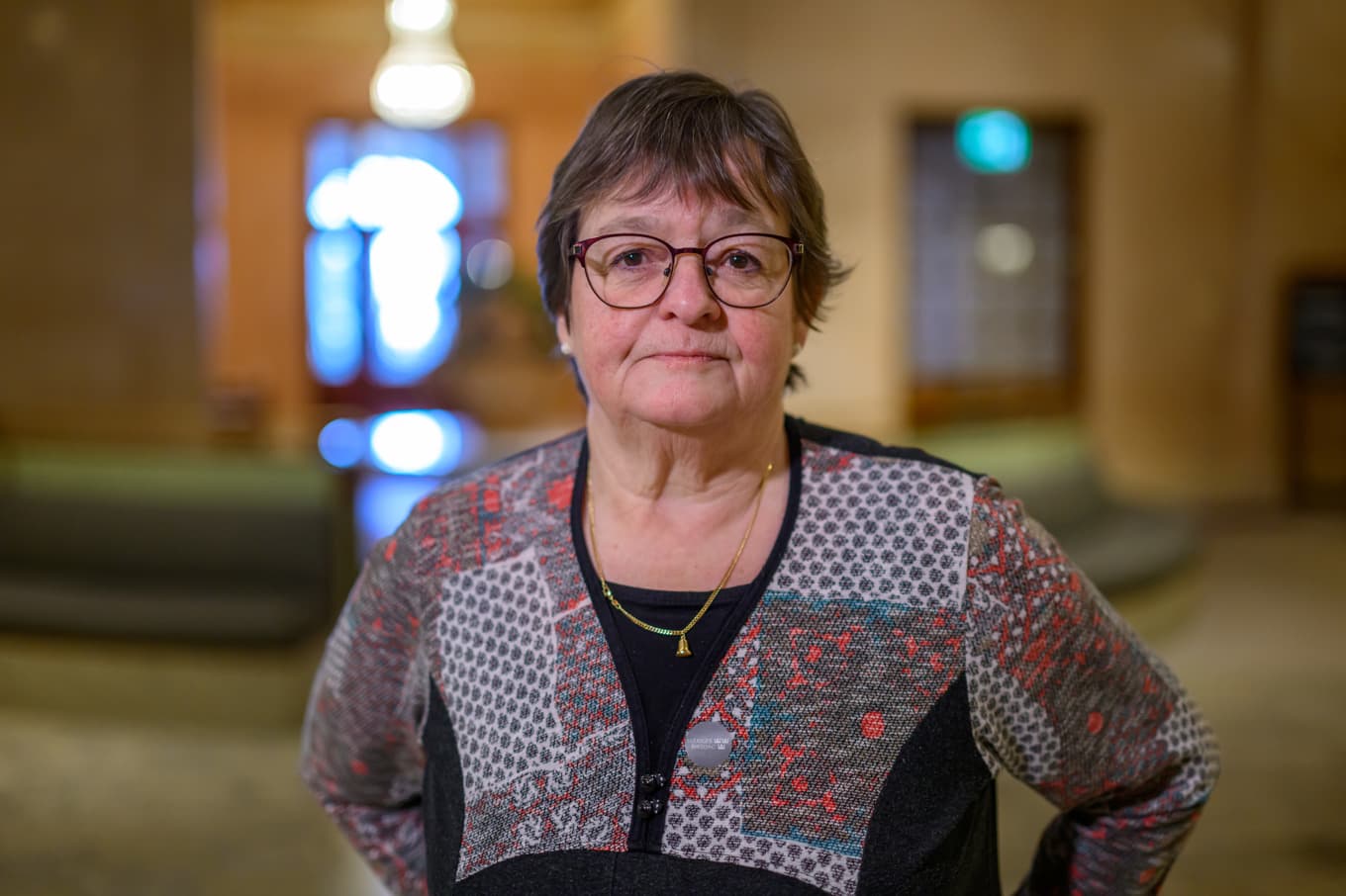 Ulla-Lena Lindqvist i riksdagens bankhall med anledning av att 90 personer folkbokförde sig i hennes sommarstuga. Arkivbild. Foto: Magnus Lejhall/TT