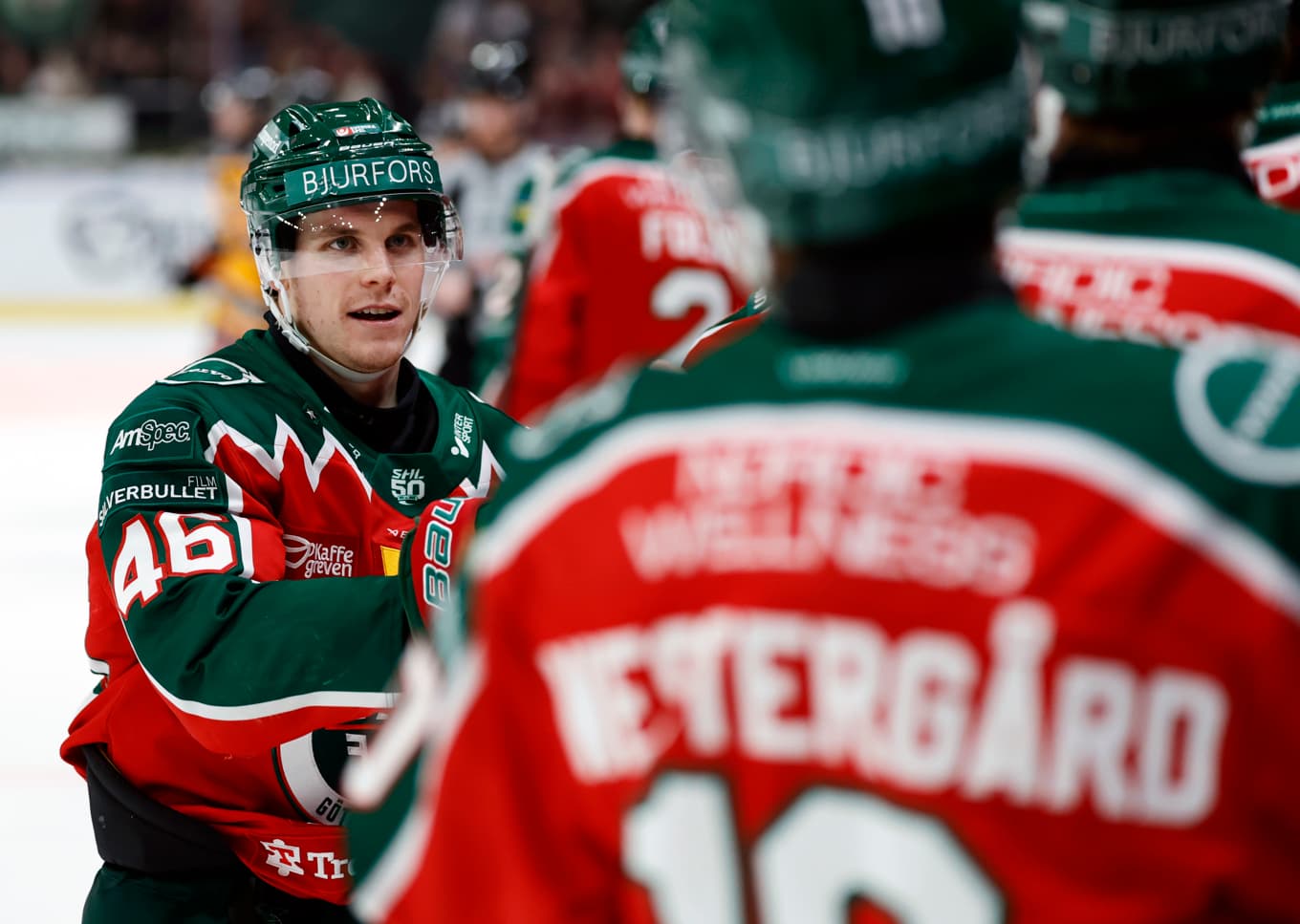 Frölundas Dominik Egli firar öppningsmålet. Foto: Adam Ihse/TT