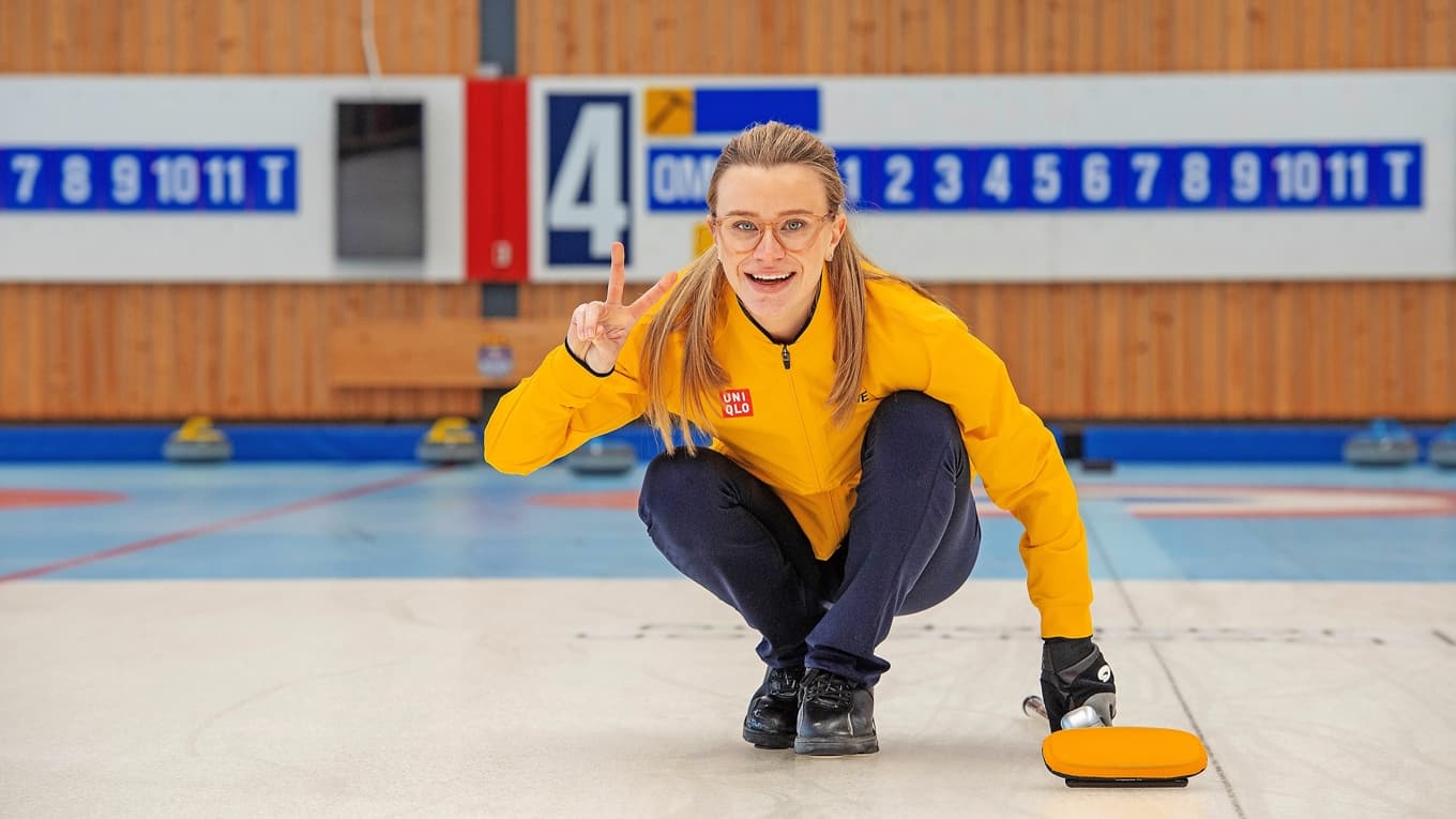 Skippern Isabella Wranå ska försöka upprepa OS-framgångarna på VM i Kanada. Självförtroendet bör vara på topp, men konkurrensen är hård och Kanada vill säkert ha ett ord med i laget. Foto: Anna Hållams/TT/Bildbyrån