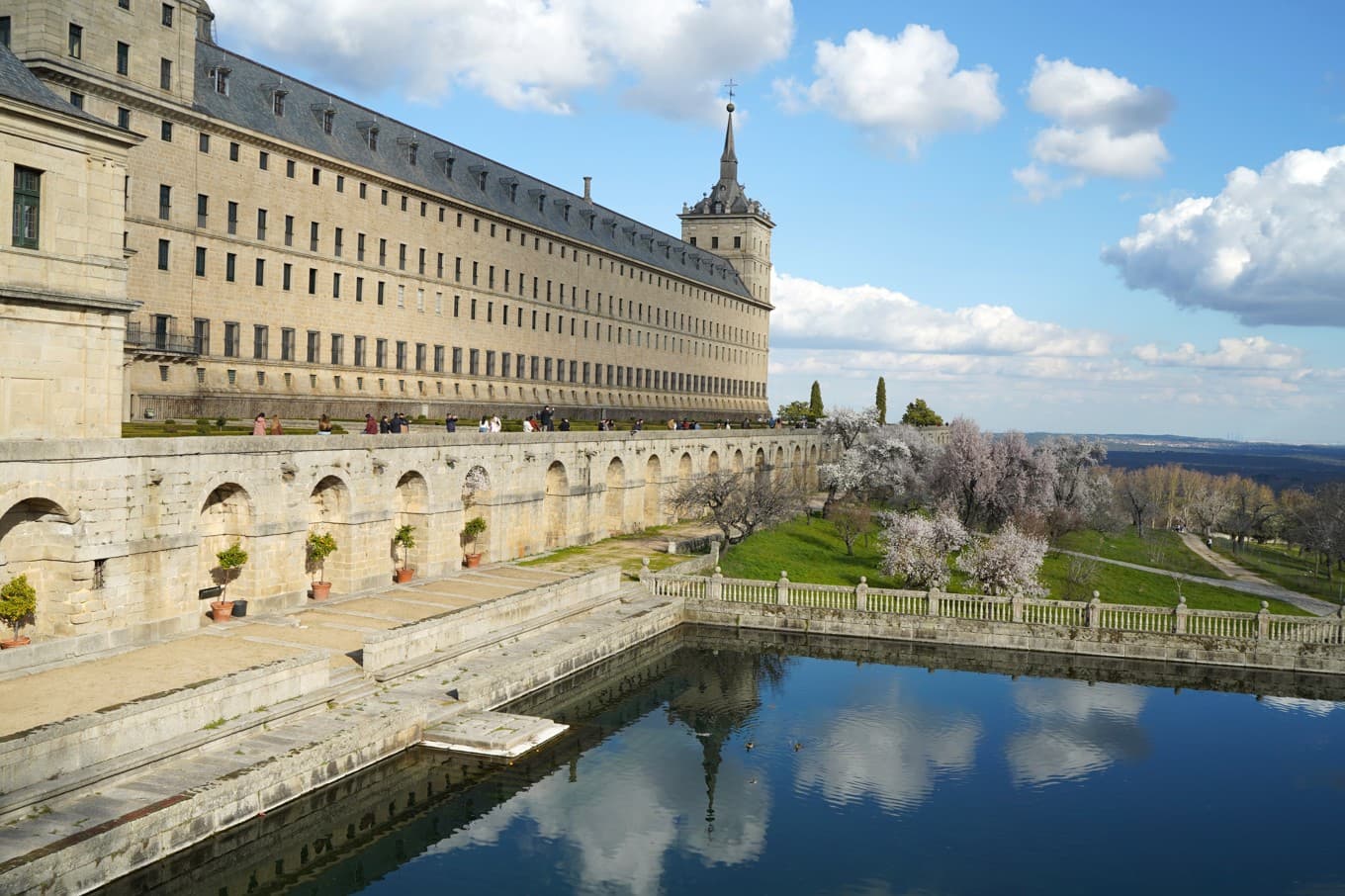 Slottskomplexet El Escorial stod klart 1584 och beboddes av den spanska kungafamiljen fram till 1800-talets slut. Foto: Eva Sagerfors