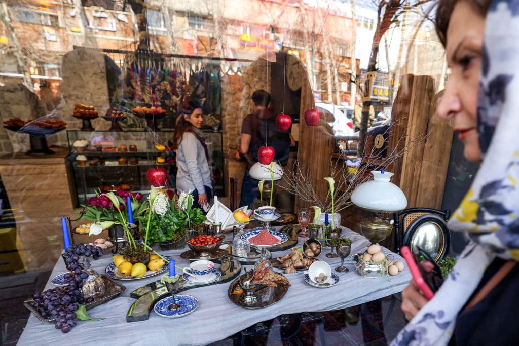 Ett så kallat haft sin-bord i Irans huvudstad Teheran. Foto: Atta Kenare/AFP via Getty Images