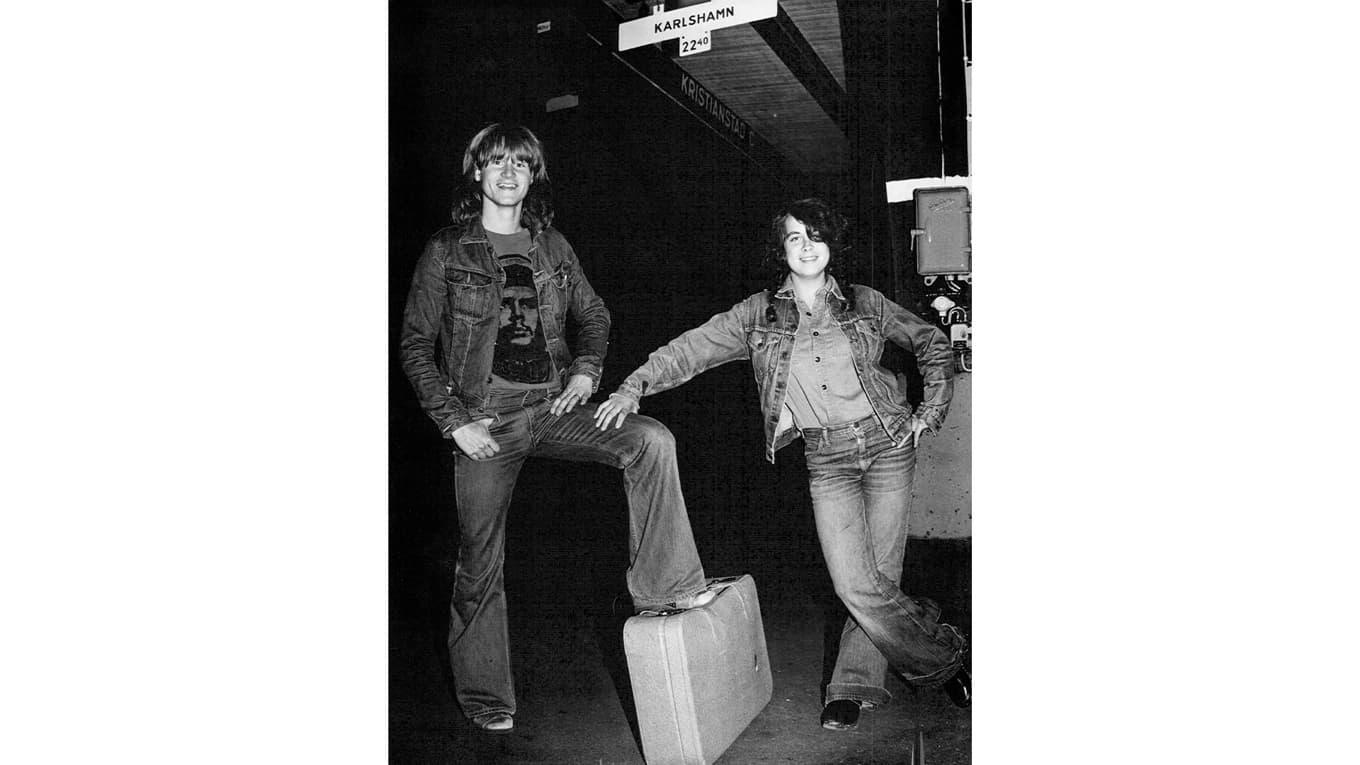 Ted Gärdestad och hustrun Lotta Ramel på Kristianstads centralstation 1976. Foto: TT BILD
