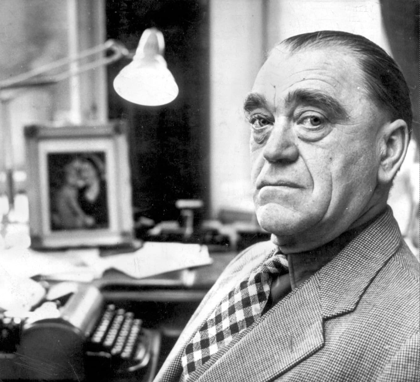 Vilhelm Moberg – en vresig författare med stort engagemang i rätts- och förvaltningsfrågor. Myntade troligen uttrycket ”vänskapskorruption”. Foto: Public Domain