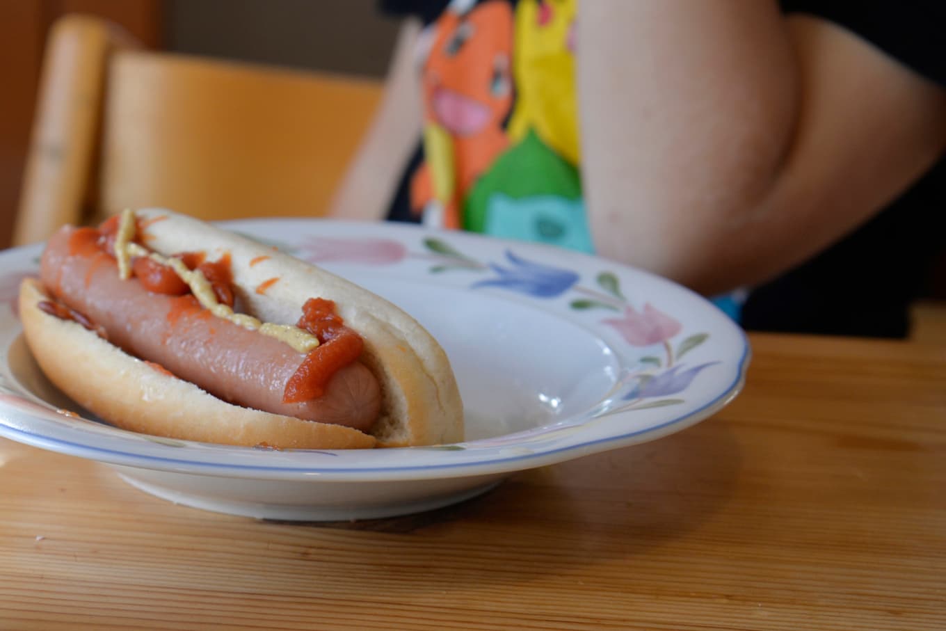 Priserna på mejeriprodukter backade 5,4 procent i mars, jämfört med i februari. Priserna på frukt och bär minskade med 2,9 procent, enligt Matpriskollen. Arkivbild. Foto: Tove Eriksson/TT