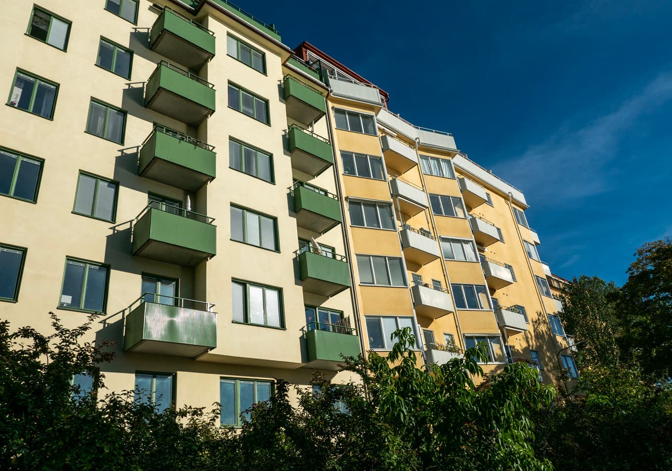 Det såldes 27 900 bostadsrätter och 11 800 villor under det första kvartalet i år, enligt Svensk Mäklarstatistik. Arkivbild. Foto: Gabriella Bruske/TT