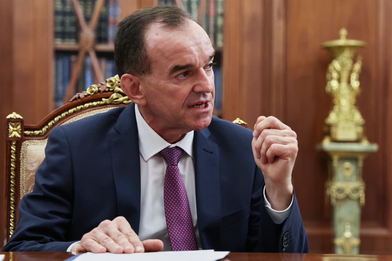 Ryska Krasnodars guvernör Veniamin Kondratjev uppger att hamnen i Tuapse angripits under natten. Foto: Alexander Kazakov/Sputnik/Kreml via AP/TT