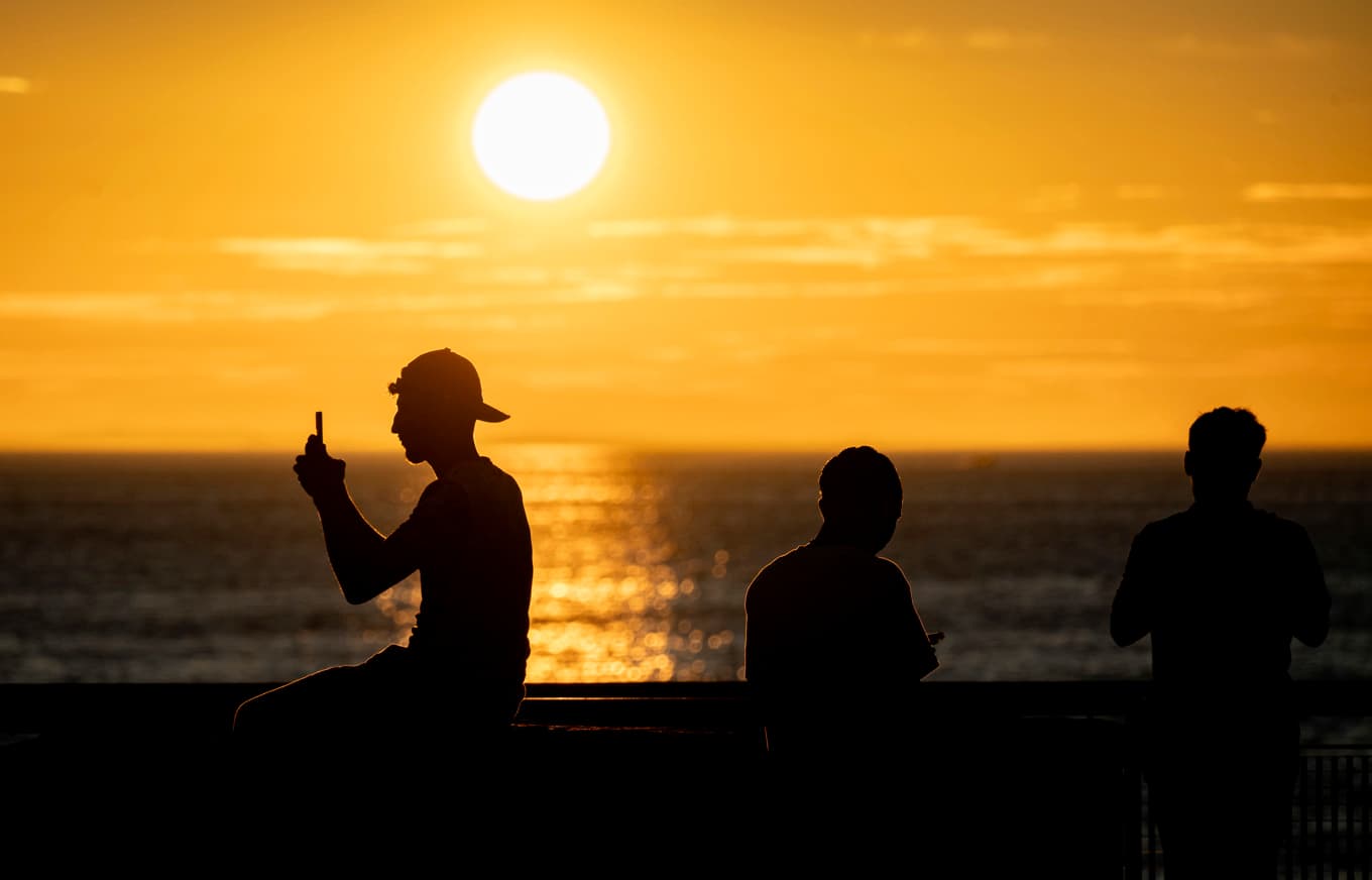 Förstagångsväljare är nästintill ensamma om att ta del av politiskt innehåll på Tiktok, enligt en ny rapport. Arkivbild. Foto: Johan Nilsson/TT