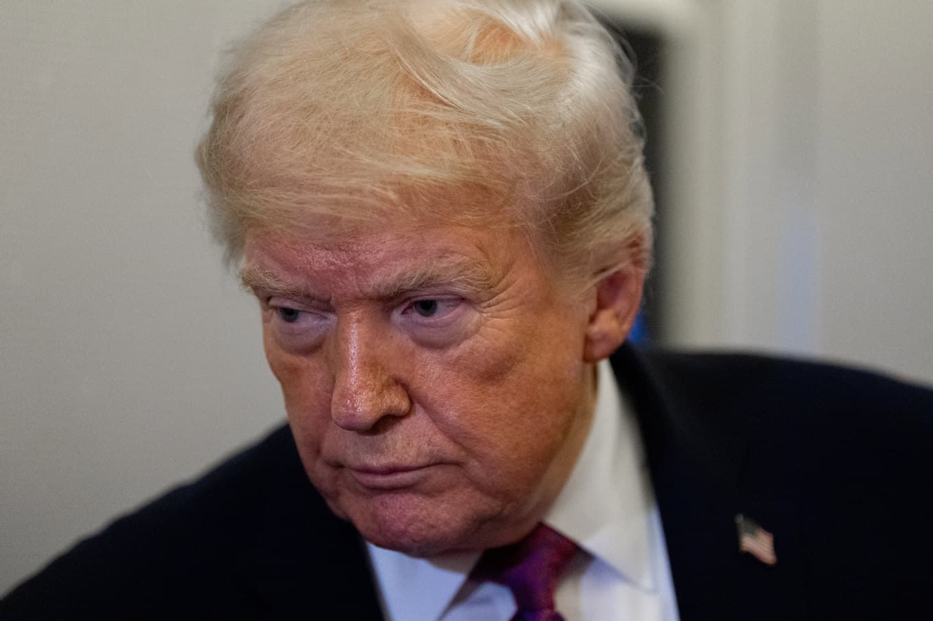 USA:s president Donald Trump på presidentplanet Air Force One i förra veckan. Foto: Alex Brandon/AP/TT