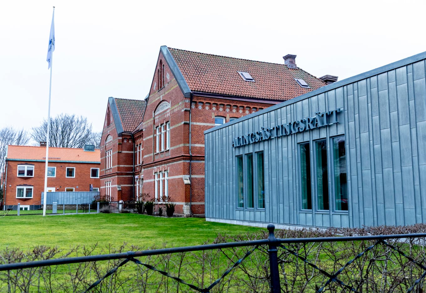 En man dömdes under onsdagen i Alingsås tingsrätt för en 20 år gammal våldtäkt mot barn. Arkivbild. Foto: Adam Ihse/TT