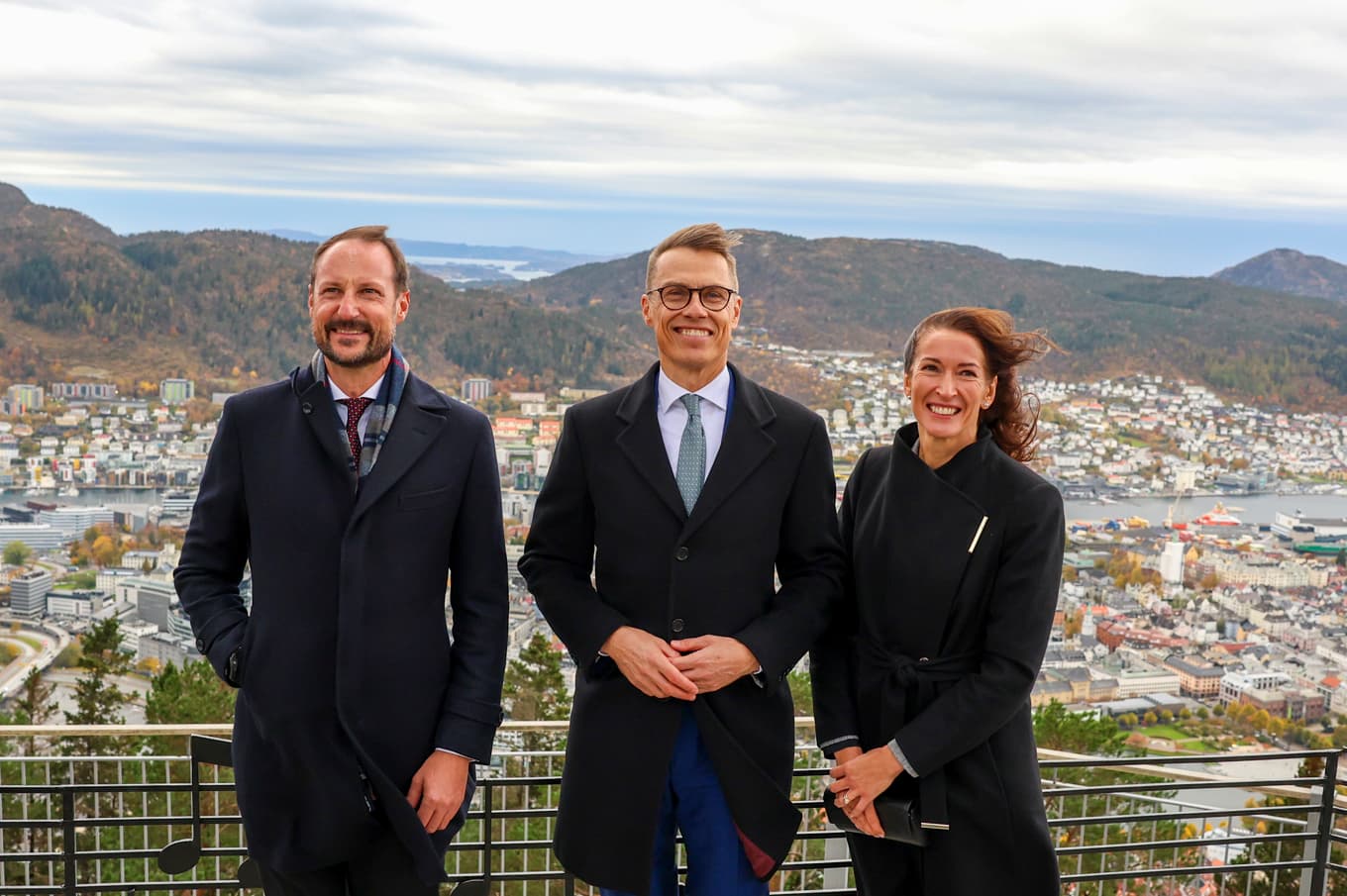 Finlands president Alexander Stubb, kronprins Haakon och presidentfru Suzanne Innes-Stubb deltar på kungens festligheter. Arkivbild. Foto: Silje Katrine Robinson