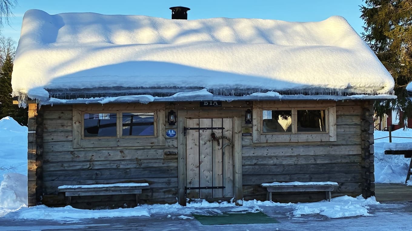 Vid Kukkolaforsen samlades man 2022 till International Sauna Congress – och bastubad. Foto: Hans Hägglund