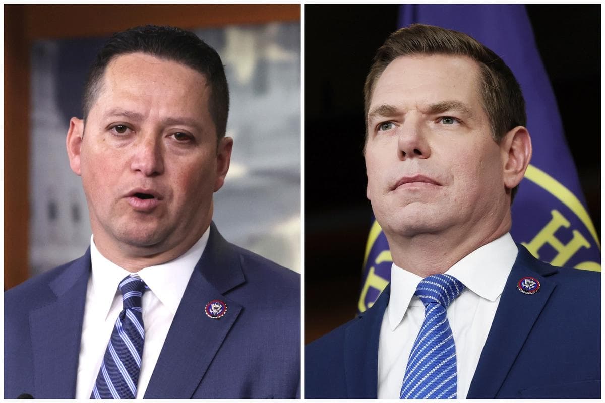 Republikanen Tony Gonzales och demokraten Eric Swalwell lämnar nu kongressen. Foto: Alex Wong, Anna Moneymaker/Getty Images