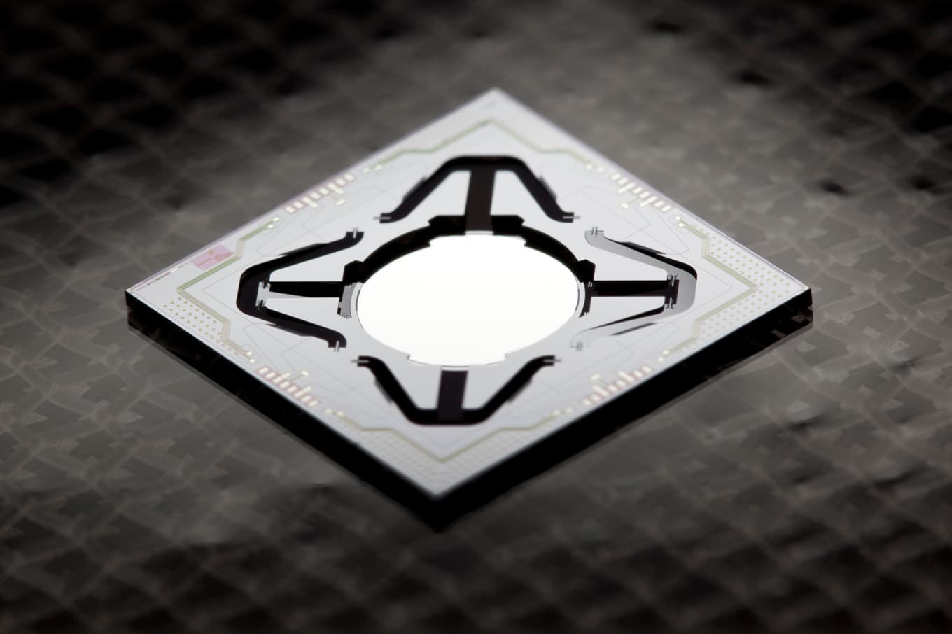 Mikroskanner, ett exempel på MEMS-teknik. Foto: Fraunhofer IPMS