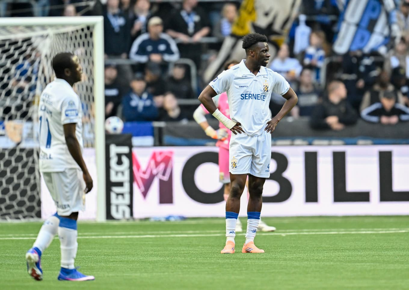 Rockson Yeboah  och IFK Göteborg deppar efter storförlusten. Foto: Pontus Lundahl/TT