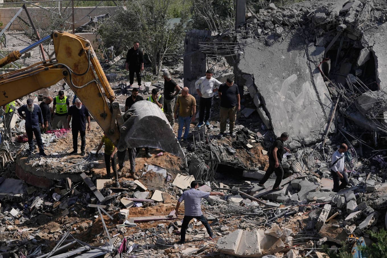 Hundratals människor har dödats i Libanon sedan vapenvilan inleddes. Bild från tidigare i maj. Foto: Mohammed Zaatari/AP/TT