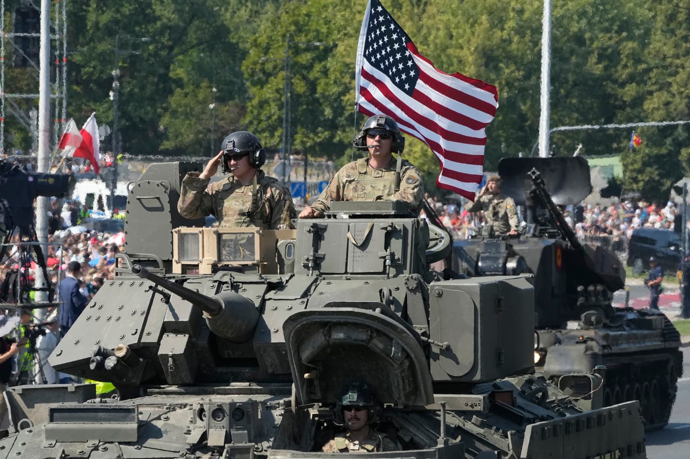 Amerikanska soldater under en parad i Polen i fjol. Foto: Czarek Sokolowski/AP/TT