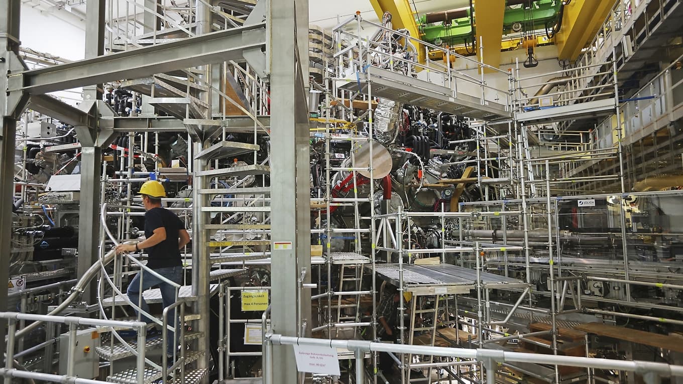Fusionsanläggningen Wendelstein i Greifswald, förebilden för Tysklands första anläggning för elproduktion med fusion. Foto: Sean Gallup/Getty Images