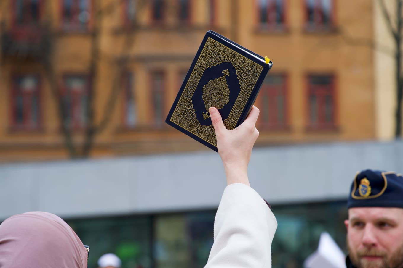 Koranen kan sägas innehålla en konstitution för hur staten ska fungera, nämligen som utförare av religionen, skriver Inger Enkvist. foto: Roger Sahlström
