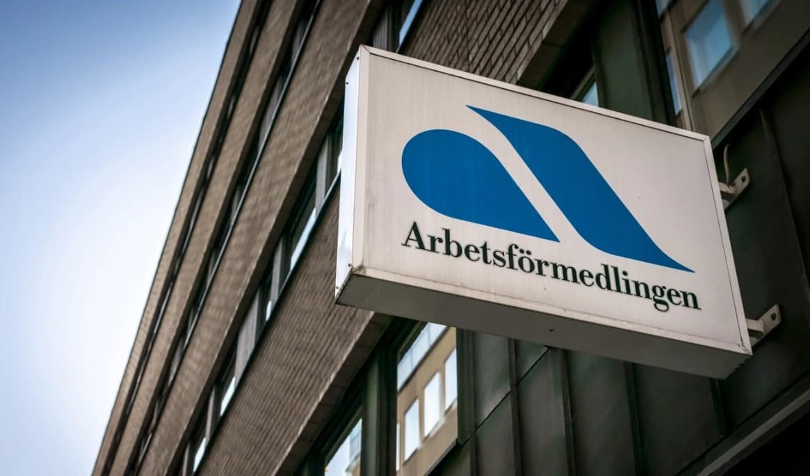 Enligt Arbetsförmedlingen finns det fortfarande sommarjobb att söka för den hugade. Foto: Bilbo Lantto
