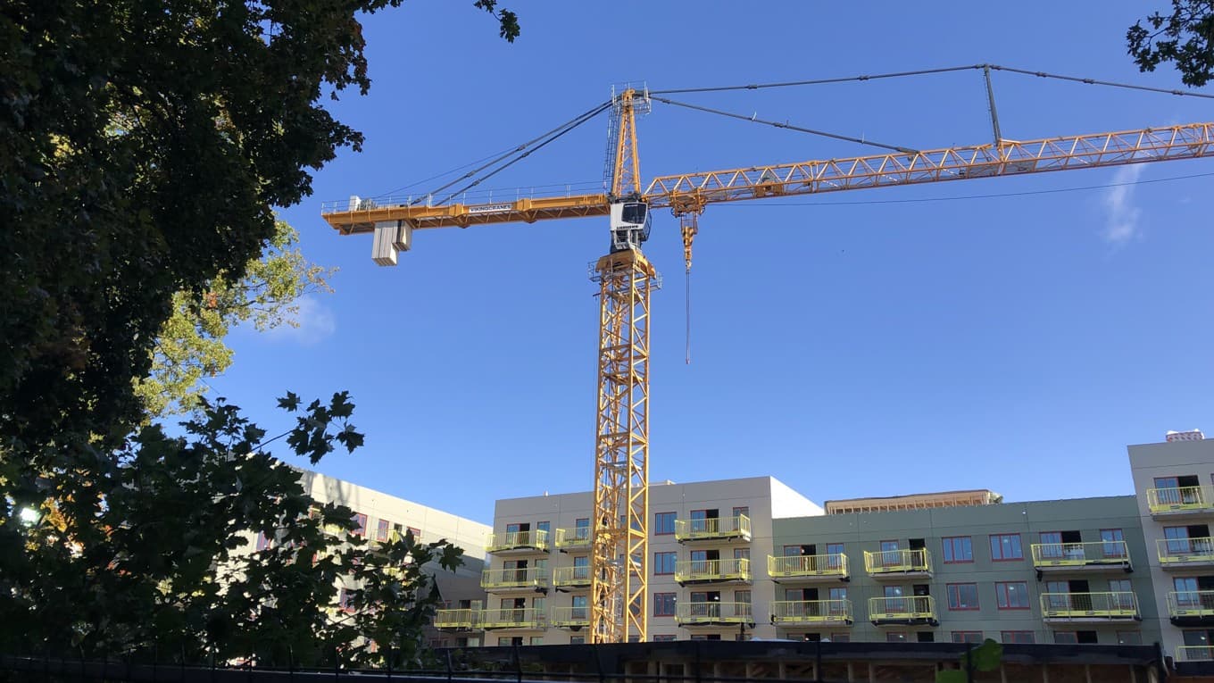 Under april månad gick nästan 800 företag omkull. Byggbranschen är en av de sektorer som fortfarande har det tufft. Foto: Tony Lingefors