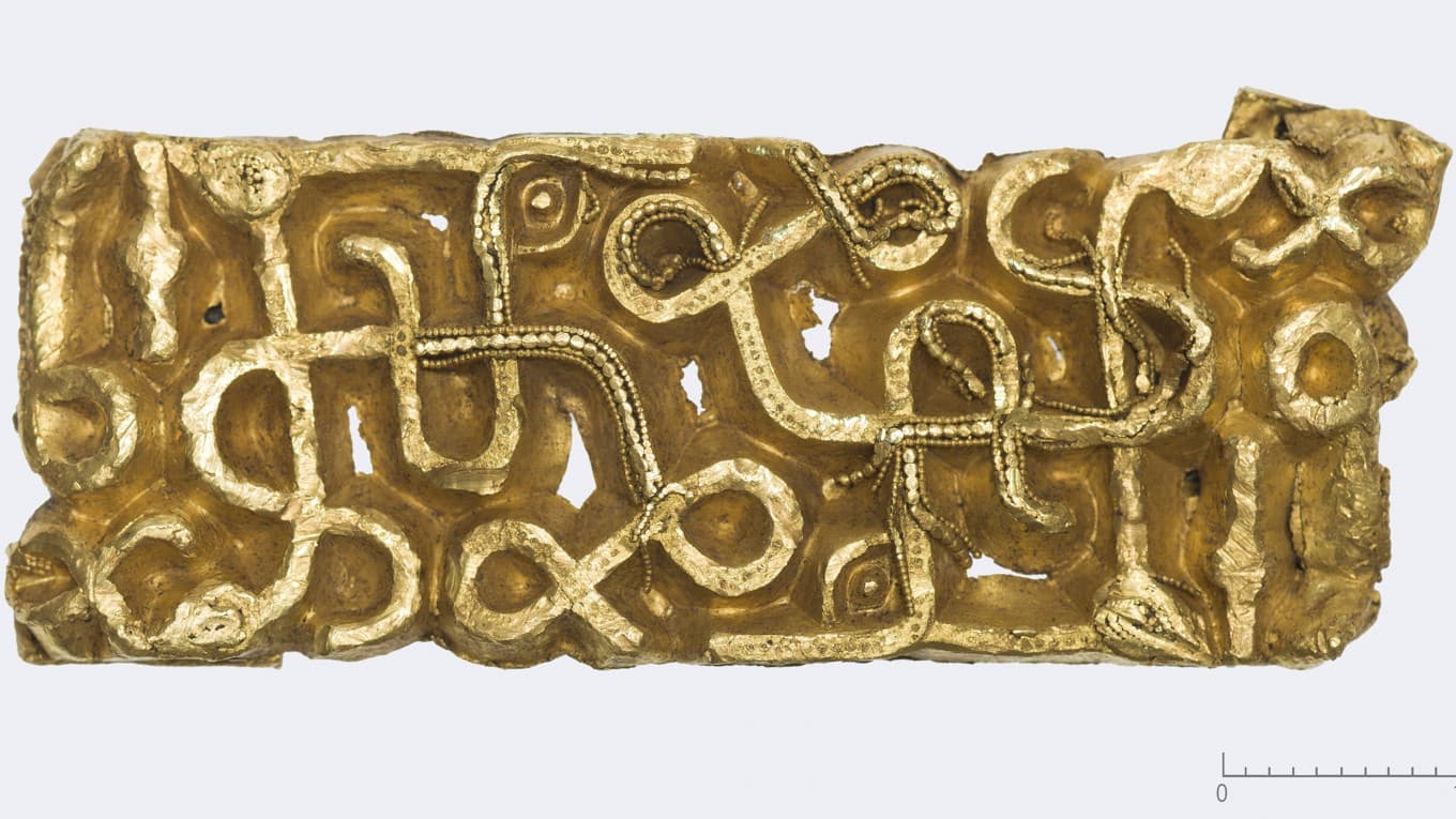 Guld från 500-talet. Foto: Annette Græsli Øvrelid/Arkeologiska museet/Universitetet i Stavanger