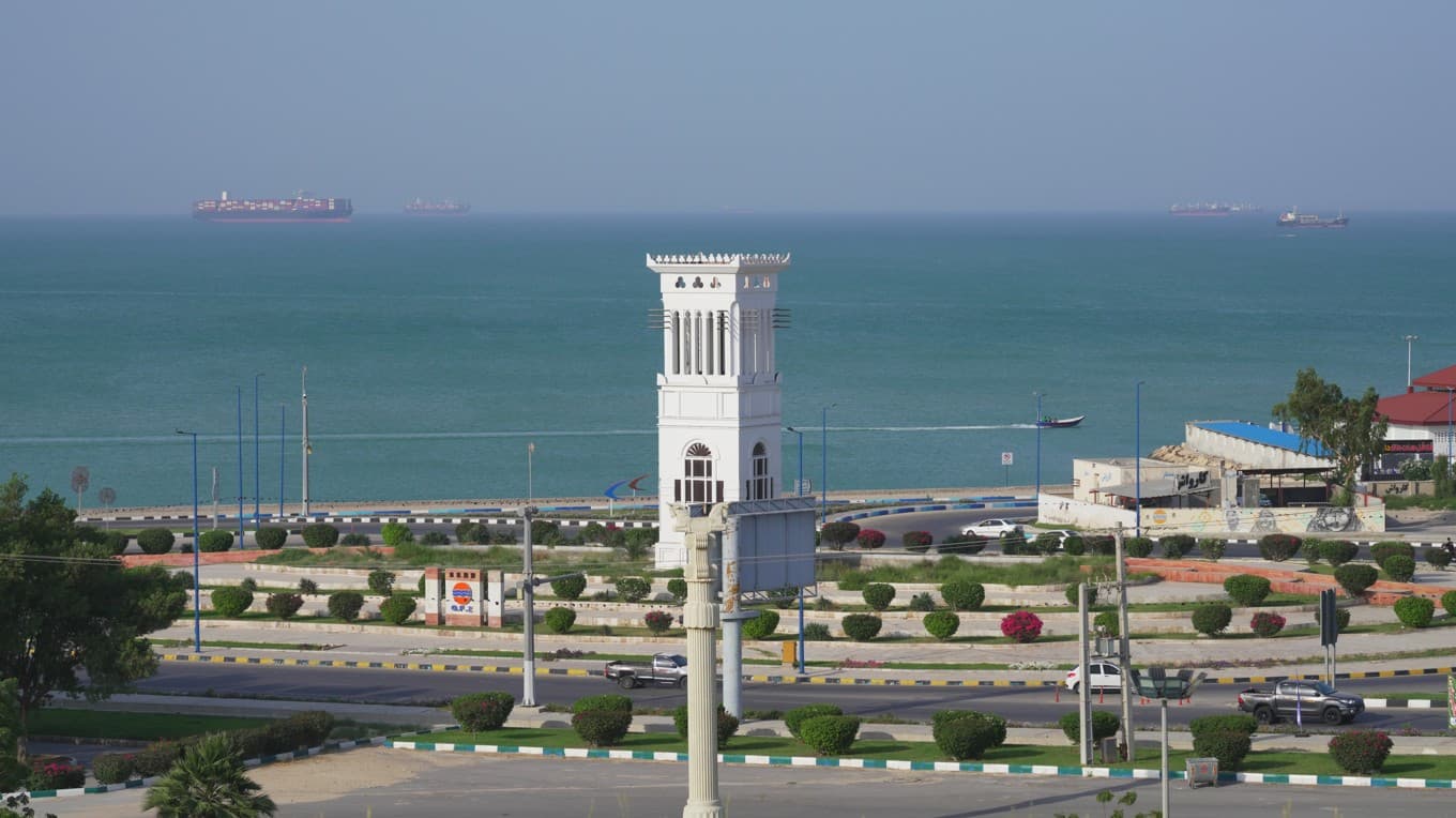 På bilden, som är tagen den 28 april i år, ser man ön Qehsm i Iran. Foto: Asghar Besharati/Getty Images