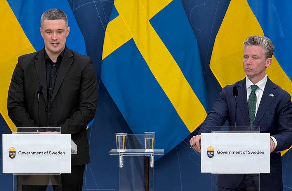Försvarsminister Pål Jonson (M) med Ukrainas försvarsminister Mykhailo Fedorov. Foto: Staffan Erfors