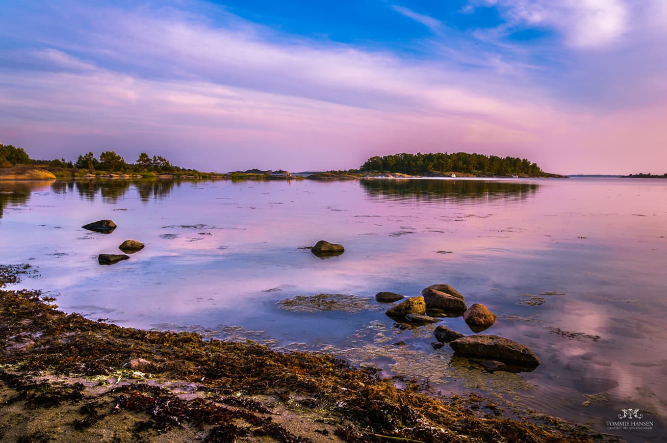 Skärgården kan locka en varm försommardag, men ta med tjocktröjan. Foto: Tommie Hansen/Wikimedia Commons