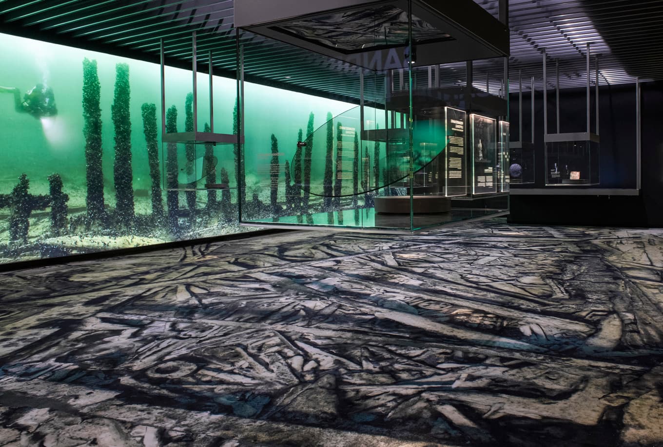 Utställningen ”Resande Man” på Vrak – Museum of Wrecks. 
Foto: Anneli Karlsson/Vrak /SMMTF