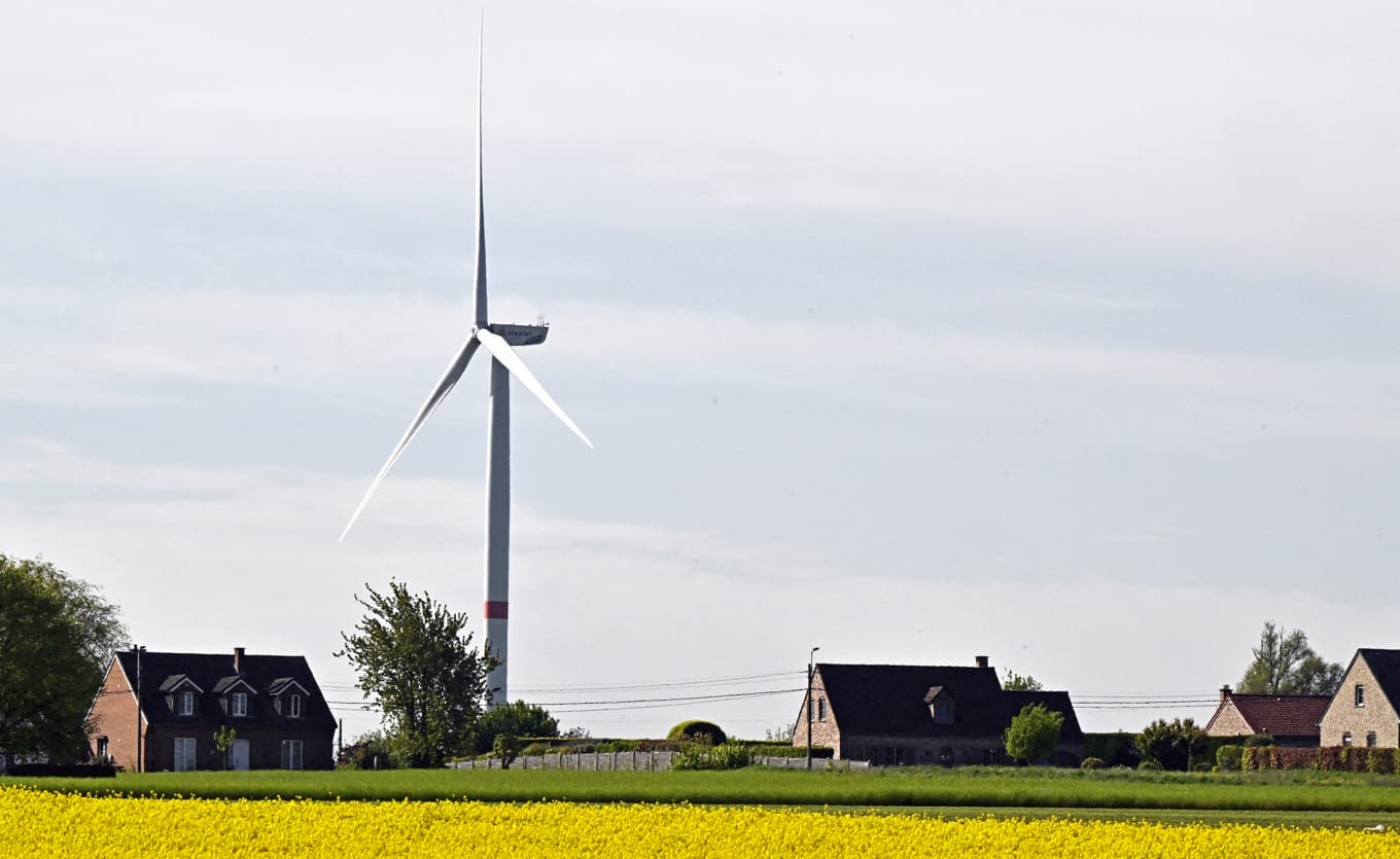 Vindkraftverk i belgiska Hannut. Foto: ERIC LALMAND/BELGA MAG/Belga/AFP