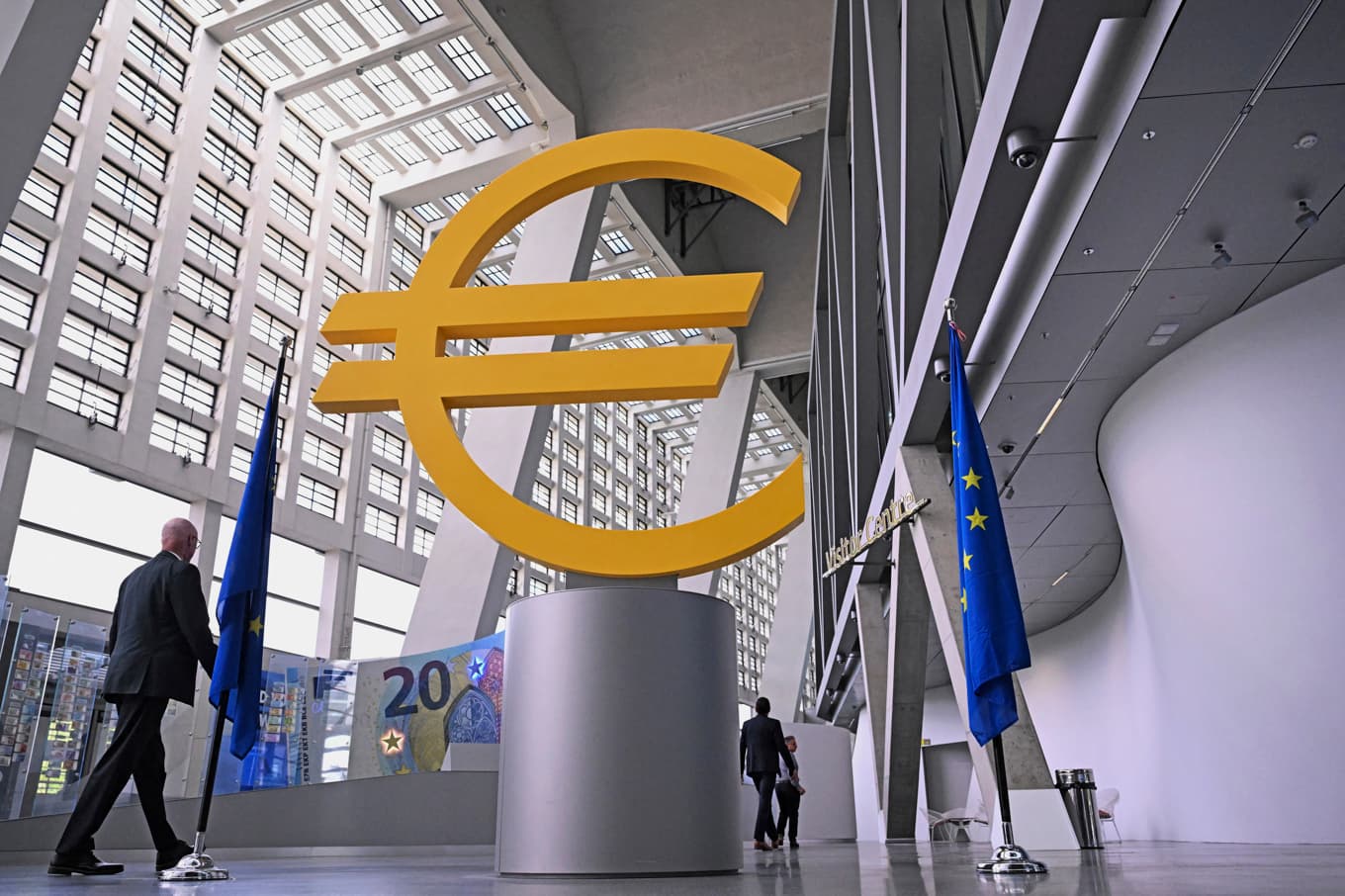 ECB-kontoret i Frankfurt. EU:s digitala centralbanksvaluta kan lanseras 2029 om allt går enligt planerna. Foto: Kirill Kudryatsev/AFP via Getty Images