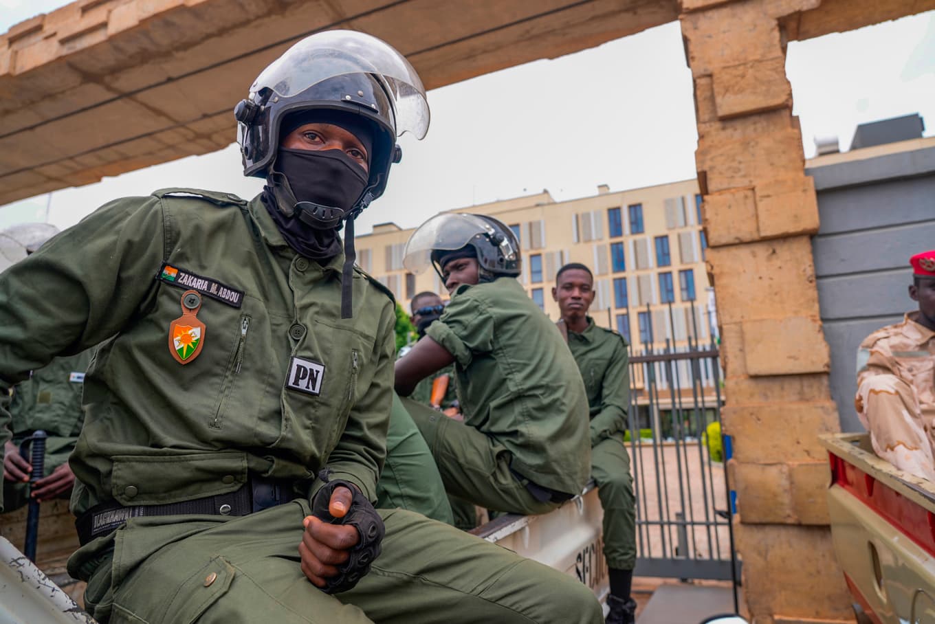 Polis i Niger har länge legat i strid med islamistiska väpnade grupper. Arkivbild. Foto: Sam Mednick/AP/TT