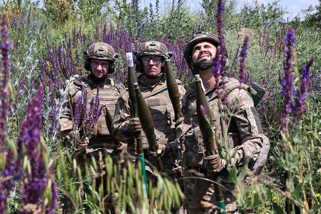 Ukrainska soldater under övning i Zaporizjzja-regionen. Arkivbild. Foto: Andriy Andriyenko/AP/TT