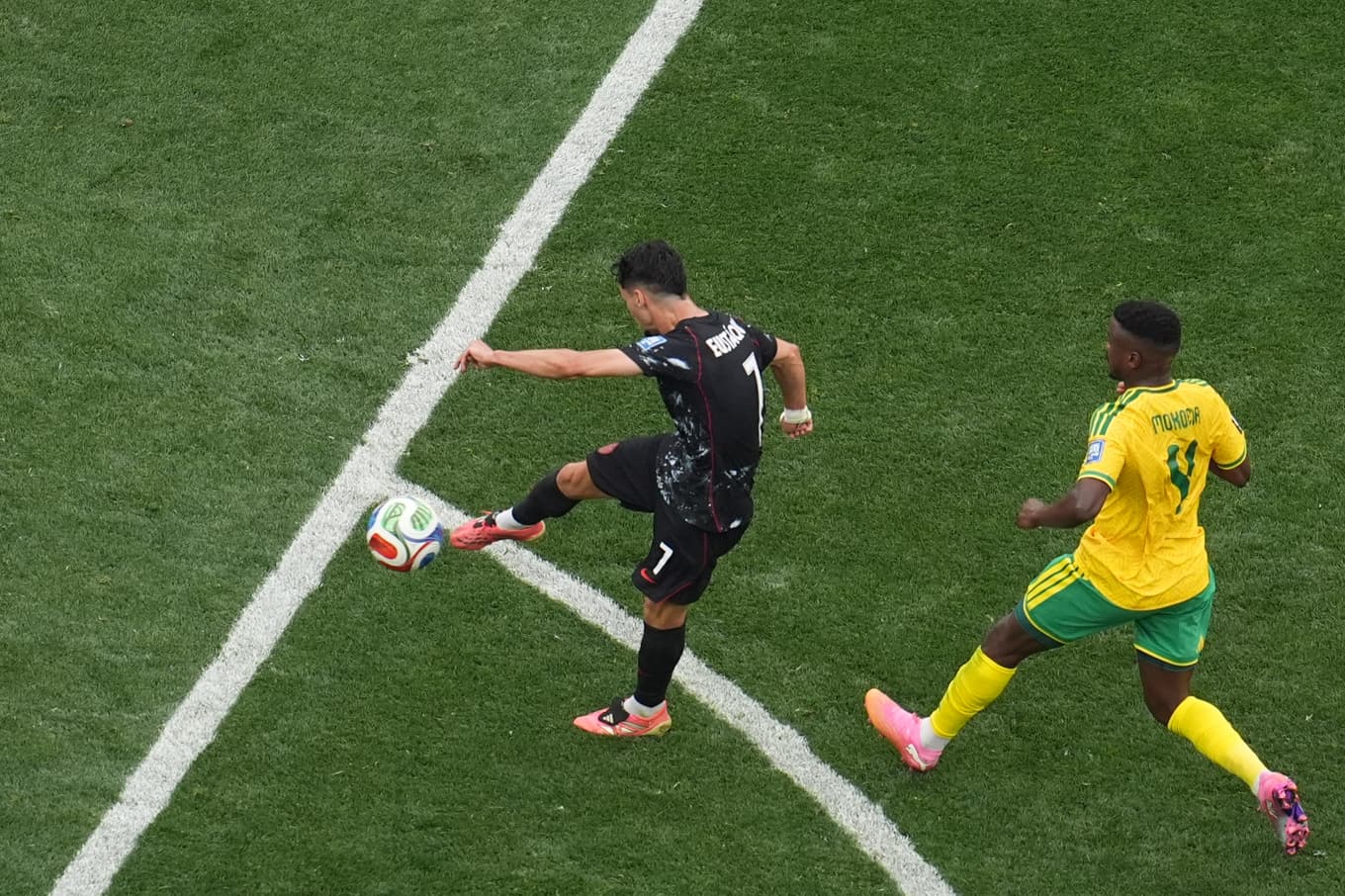 Stephen Eustáquio sköt matchens enda mål i 16-delsfinalen mot Sydafrika i Kalifornien. Foto: Marcio Sanchez  /AP/TT